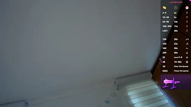 venusleroy  online show from April 2026 09:27:01 PM