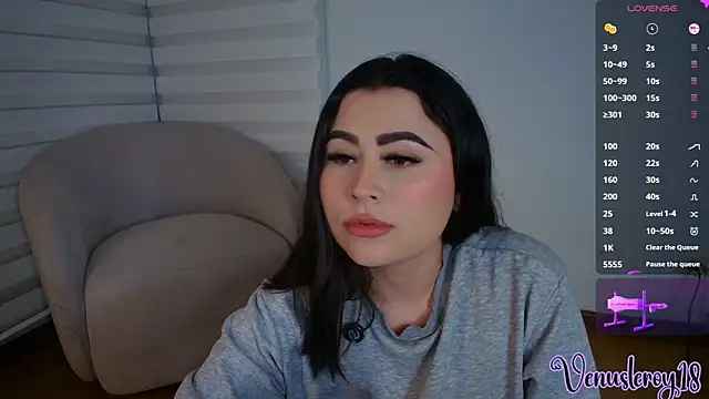 venusleroy  online show from April 2026 11:17:02 PM