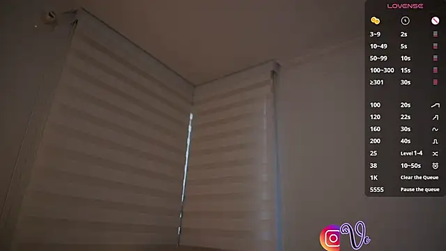 venusleroy  online show from November 2025 09:52:01 PM