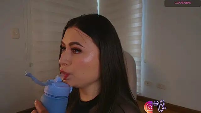 venusleroy  online show from October 2025 08:31:01 PM