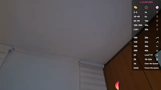 venusleroy  online show from November 2025 10:47:02 PM