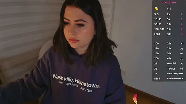 venusleroy  online show from November 2025 11:08:02 PM