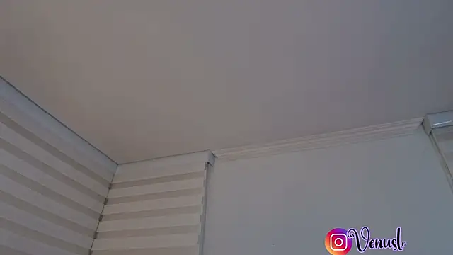 venusleroy  online show from December 2025 11:15:02 PM