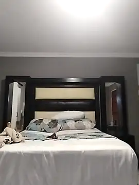 quenliyasa online show from February 2026 07:04:02 PM