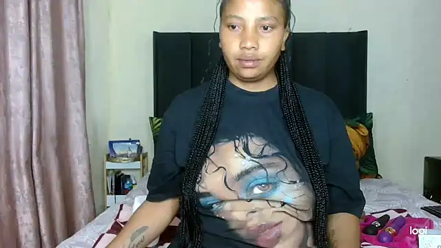 Snapshot of quenliyasa chatting on April 2026 06:27:01 PM quenliyasa online show from April 2026 06:27:01 PM