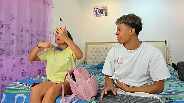 Snapshot of dafnezahiraa_ chatting on March 2025 04:26:02 AM dafnezahiraa online show from March 2025 04:26:02 AM