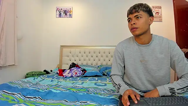 Snapshot of dafnezahiraa_ chatting on January 2025 03:43:01 AM dafnezahiraa online show from January 2025 03:43:01 AM