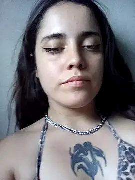 Snapshot of lucylovles chatting on February 2025 10:10:01 AM lucylovles online show from February 2025 10:10:01 AM