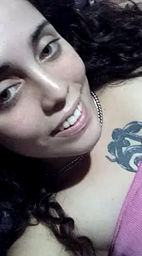 Snapshot of lucylovles chatting on March 2025 01:21:02 AM lucylovles online show from March 2025 01:21:02 AM