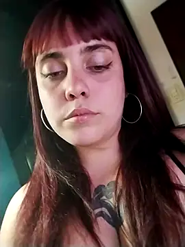 Snapshot of lucylovles chatting on November 2025 01:20:02 AM lucylovles online show from November 2025 01:20:02 AM
