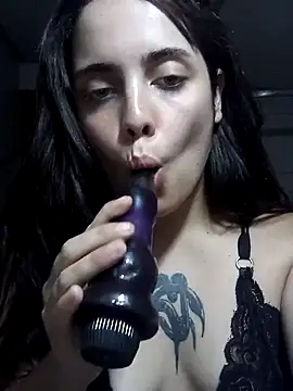 Snapshot of lucylovles chatting on February 2025 08:39:02 AM lucylovles online show from February 2025 08:39:02 AM