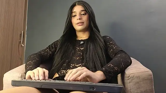 Scarlett is here online show from February 2026 02:00:01 AM