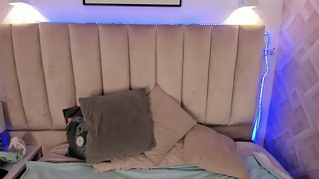 Snapshot of Haru_Bonny chatting on December 2025 08:01:01 PM Haru Bonny online show from December 2025 08:01:01 PM