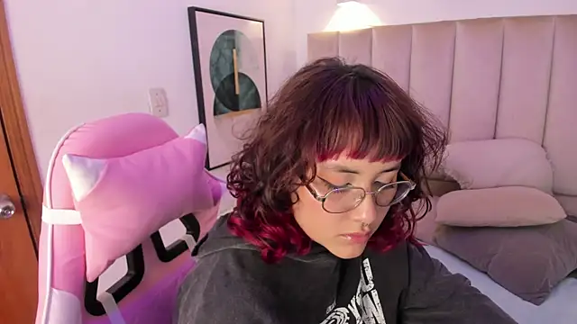 Snapshot of Haru_Bonny chatting on December 2025 08:04:02 PM Haru Bonny online show from December 2025 08:04:02 PM