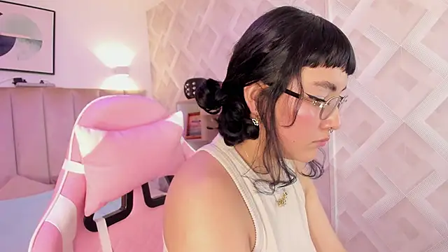 Haru Bonny online show from February 2026 08:52:01 PM