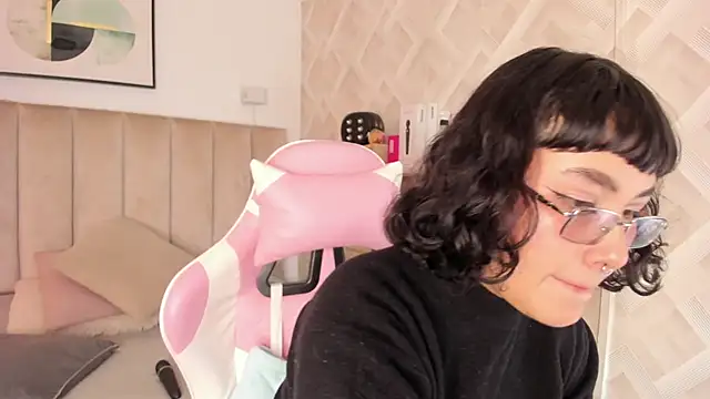 Haru Bonny online show from March 2026 07:37:01 PM