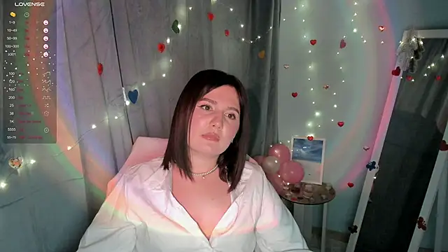 Snapshot of Lei_White chatting on February 2025 04:33:01 PM Lei White online show from February 2025 04:33:01 PM