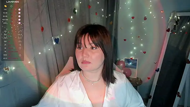 Snapshot of Lei_White chatting on February 2025 01:27:01 PM Lei White online show from February 2025 01:27:01 PM