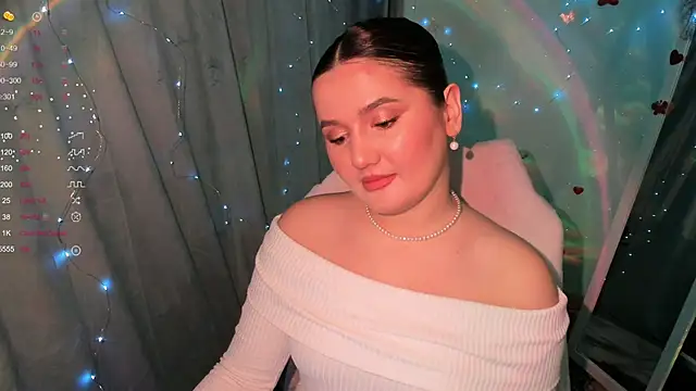 Snapshot of Lei_White chatting on November 2025 07:36:01 PM Lei White online show from November 2025 07:36:01 PM