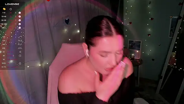 Snapshot of Lei_White chatting on March 2025 09:40:02 PM Lei White online show from March 2025 09:40:02 PM