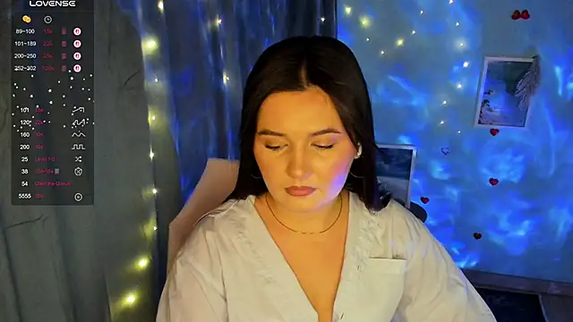 Snapshot of Lei_White chatting on September 2025 09:59:01 PM Lei White online show from September 2025 09:59:01 PM