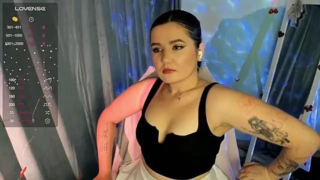 Snapshot of Lei_White chatting on October 2025 07:36:01 PM Lei White online show from October 2025 07:36:01 PM