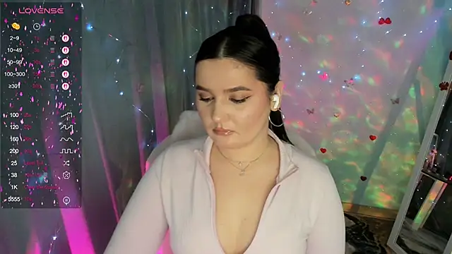 Snapshot of Lei_White chatting on November 2025 07:50:01 PM Lei White online show from November 2025 07:50:01 PM