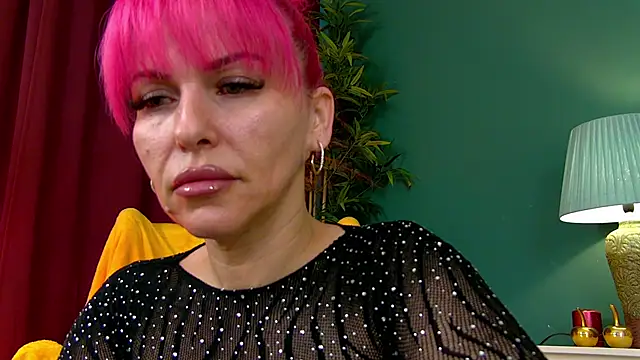 Snapshot of Foxxxy_MILF chatting on March 2025 05:21:02 AM Foxxxy MILF online show from March 2025 05:21:02 AM