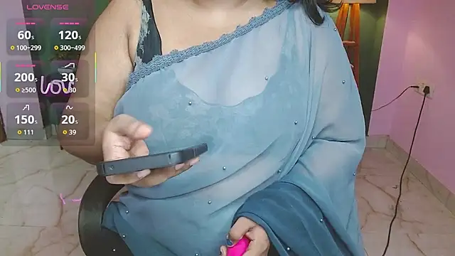 Snapshot of Naughty_Ayesha1 chatting on September 2025 06:53:01 AM Naughty Ayesha1 online show from September 2025 06:53:01 AM