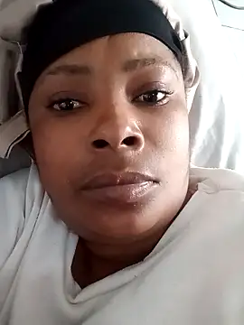 2Sweetysmile online show from April 2026 09:38:01 AM