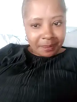 2Sweetysmile online show from April 2026 11:01:01 AM