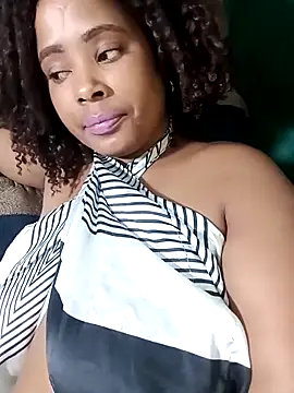 2Sweetysmile online show from February 2026 11:34:02 PM