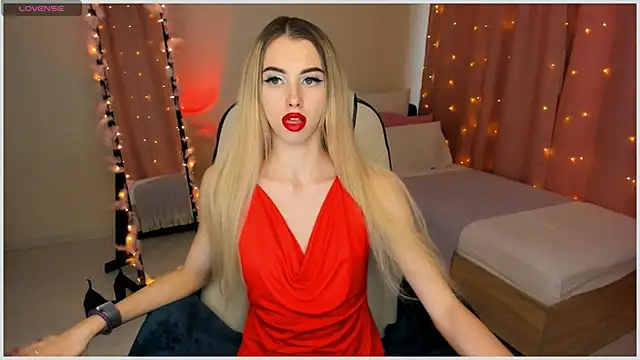 Snapshot of Emilia_Klar chatting on March 2025 02:56:02 PM Emilia Klar online show from March 2025 02:56:02 PM