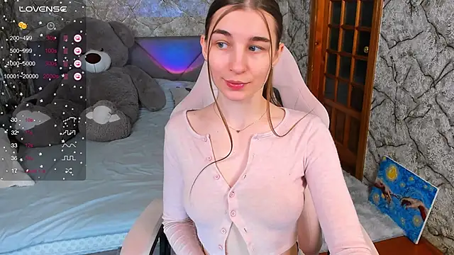 Snapshot of _flowersweeet_ chatting on December 2025 01:49:01 PM flowersweeet online show from December 2025 01:49:01 PM