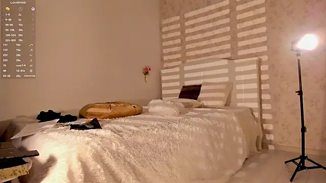 Snapshot of Allena_moan chatting on May 2026 08:42:02 PM Allena moan online show from May 2026 08:42:02 PM