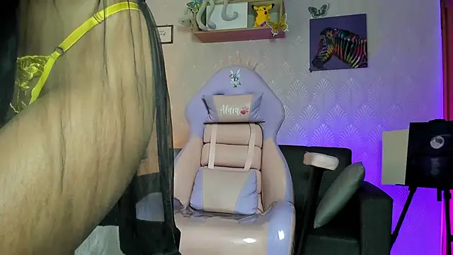 Alaia Love77 online show from December 2025 10:54:02 PM