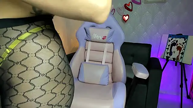 Alaia Love77 online show from February 2026 08:41:01 PM