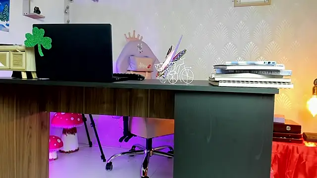 Alaia Love77 online show from March 2026 09:17:02 PM