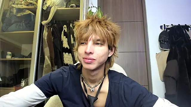 Snapshot of santy-kitty chatting on February 2025 03:51:02 AM santy-kitty online show from February 2025 03:51:02 AM