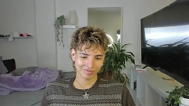 Snapshot of santy-kitty chatting on October 2025 01:37:02 AM santy-kitty online show from October 2025 01:37:02 AM