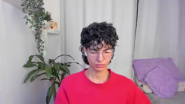 santy-kitty online show from February 2026 12:07:01 AM