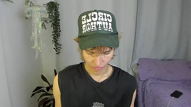 Snapshot of santy-kitty chatting on October 2025 01:04:02 AM santy-kitty online show from October 2025 01:04:02 AM