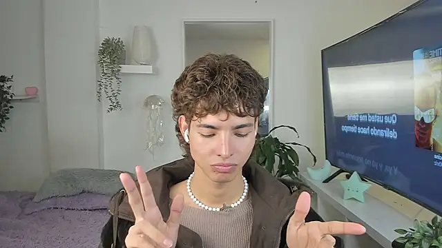 santy-kitty online show from November 2025 12:55:01 AM