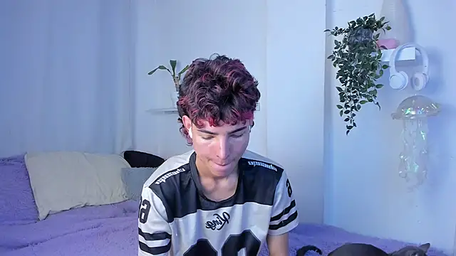 santy-kitty online show from February 2026 11:26:02 PM