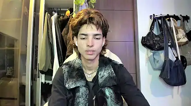 Snapshot of santy-kitty chatting on January 2025 01:09:02 AM santy-kitty online show from January 2025 01:09:02 AM