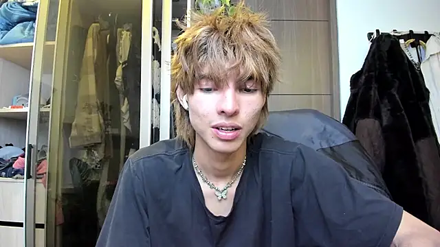 Snapshot of santy-kitty chatting on February 2025 07:26:01 AM santy-kitty online show from February 2025 07:26:01 AM