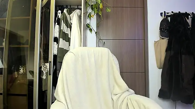 Snapshot of santy-kitty chatting on February 2025 06:57:02 AM santy-kitty online show from February 2025 06:57:02 AM