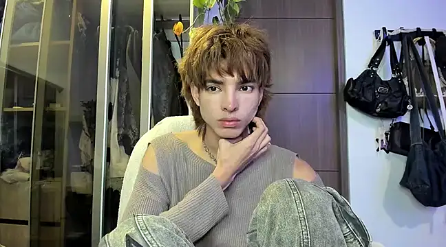 Snapshot of santy-kitty chatting on January 2025 03:04:02 AM santy-kitty online show from January 2025 03:04:02 AM