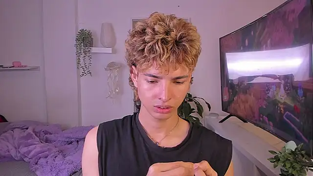 santy-kitty online show from November 2025 01:21:02 AM