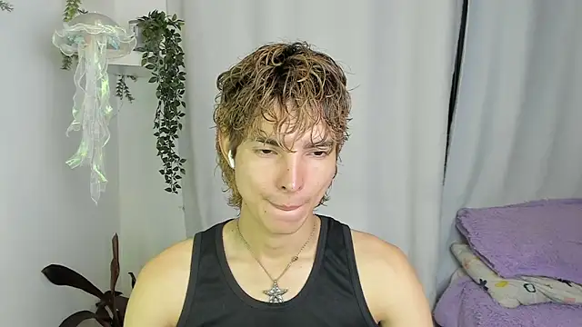 Snapshot of santy-kitty chatting on October 2025 01:18:01 AM santy-kitty online show from October 2025 01:18:01 AM